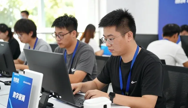 项目包括平面注重：平面设计客户关心的问题